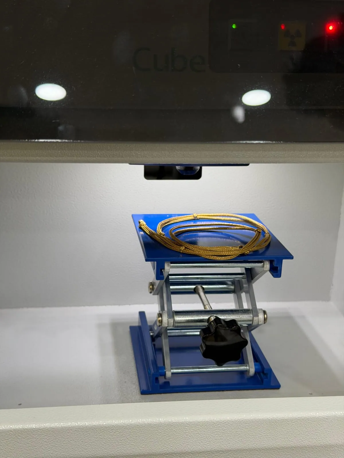 Gold chain inside Aczel XRF testing chamber at Rithika Gold Kukatpally Hyderabad